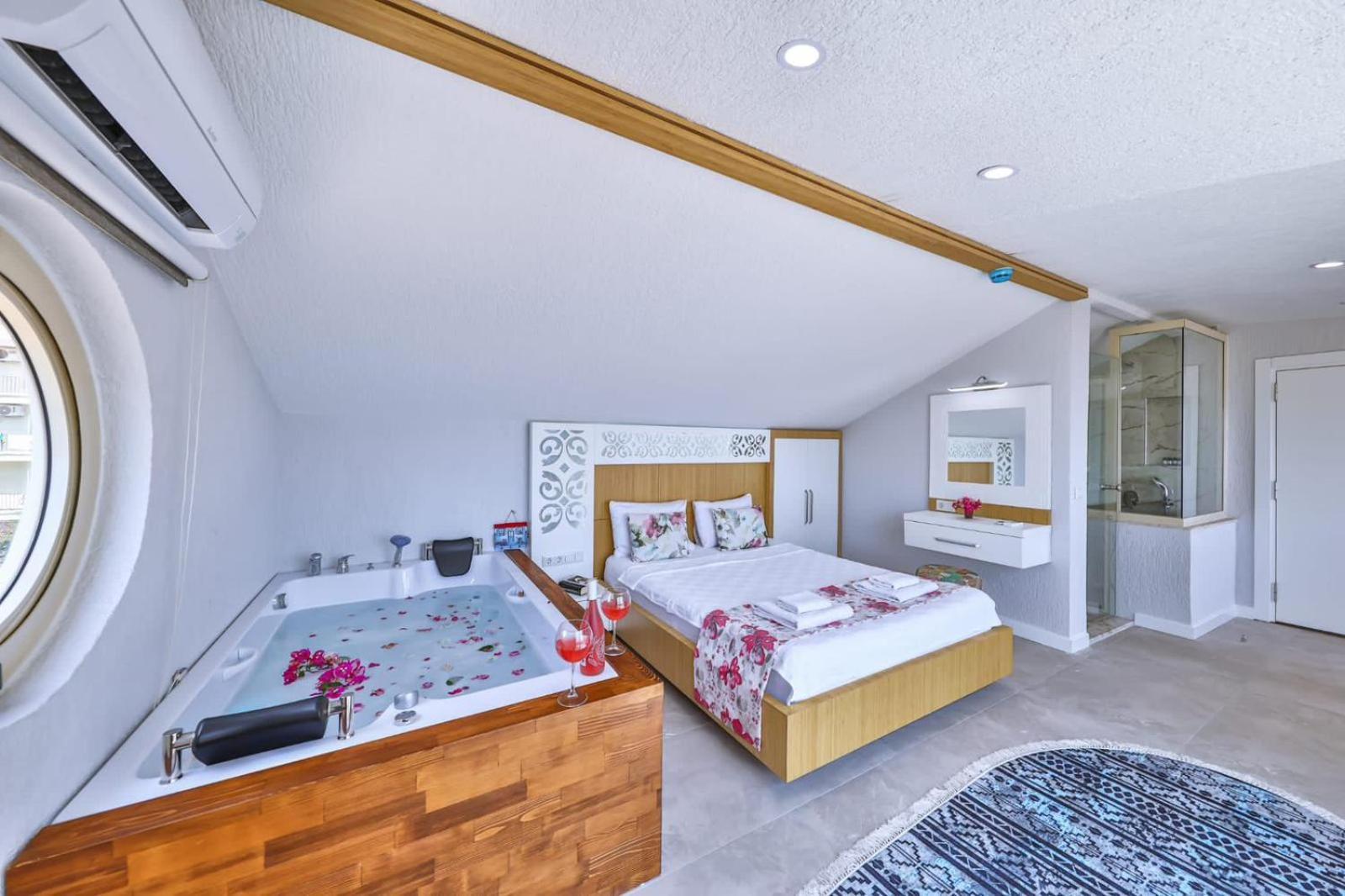 Hediye Hanim Suit&Apart Aparthotel Kaş Buitenkant foto